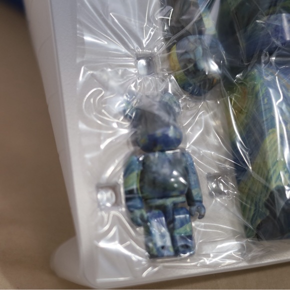 Bear Bricks - Vincent Van Gogh “ The Starry Night edition” - Picture 3 of 5